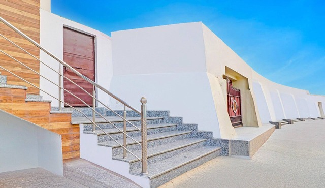 Saver Single Sunshine Guest House