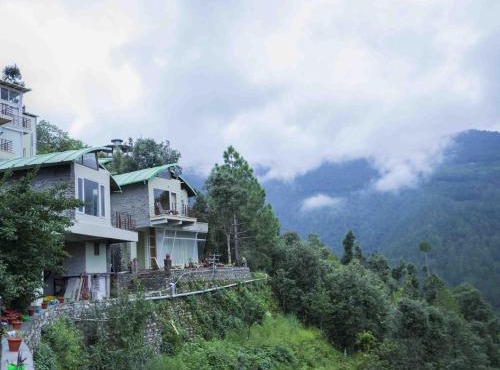 Seclude Ramgarh Cliff's edge