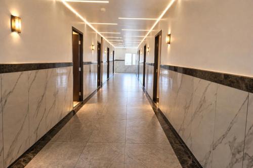 Shahenshah Hotel in Civil Lines, Prayagraj