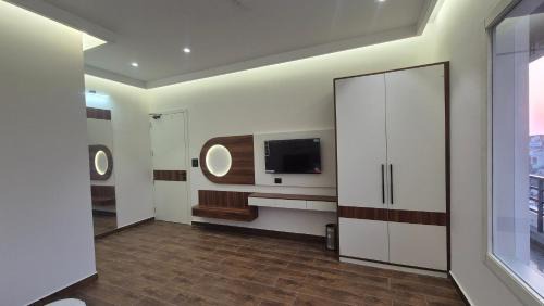 Shri banke bihari complex