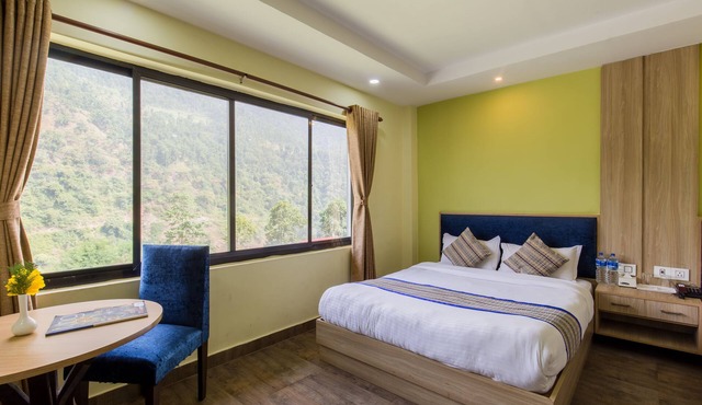Siddhartha Riverside Resort in Kurintar
