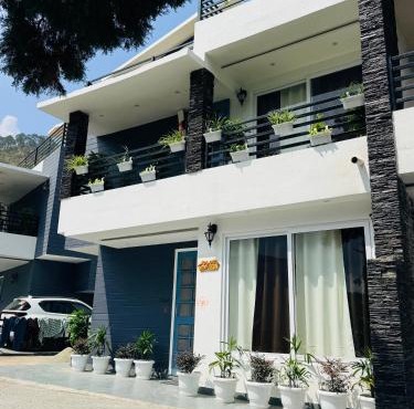 Skyvale Nainital - 4BHK Luxury Mountain View Villa