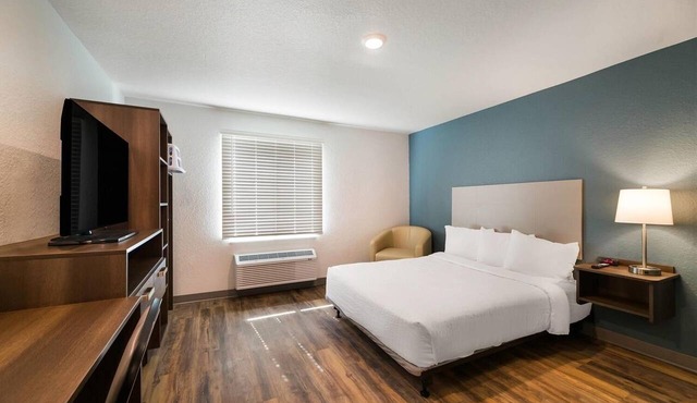 Space w/Full Kitchen Ideal for Work Trips or Long Florida Beach Stays - 2 Rooms in Rockledge