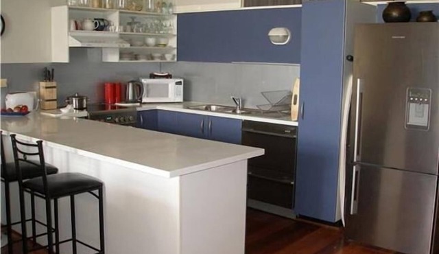 Spacious Apartment, High Ceilings, Secure Parking