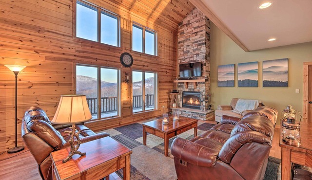 Spacious Slaty Fork Home ~ 12 Mi to Snowshoe in Slaty Fork