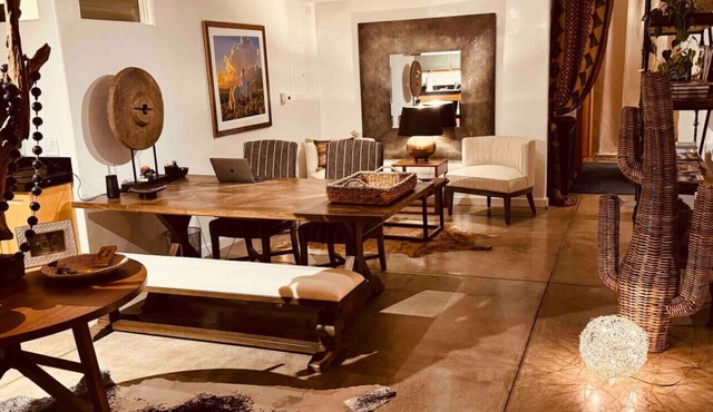 Spacious Urban Design 2 story Loft w/Yoga/meditation space; Railyard District in Santa Fe