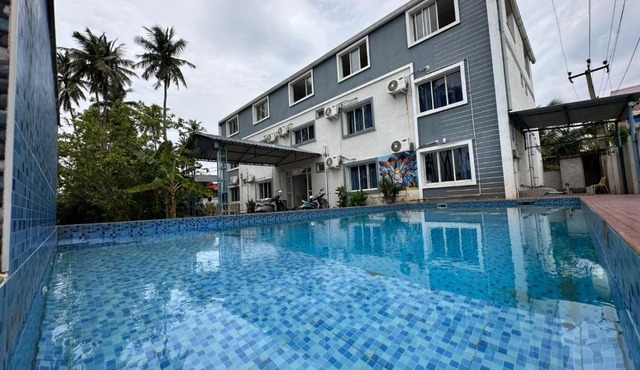 Starlight Hotels SS Grand Swimming Pool