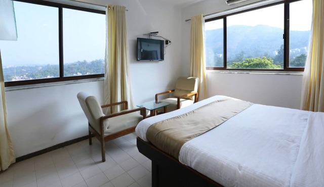 Sunrise Hill Resort