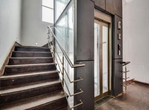 Super Hotel O D Plaza Near by Pitampura Metro Station