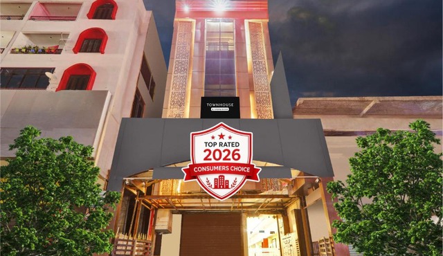 Super Townhouse Kankarbagh Formerly Kunwar Alcajars