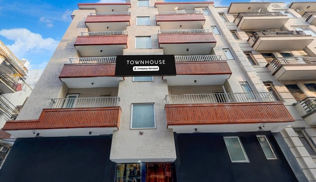 Super Townhouse Phase 3 DLF Cyber City