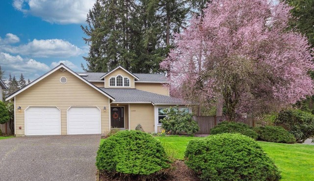 Tech-Ready Suite @ Education Hill | Fast WiFi & AC in Redmond