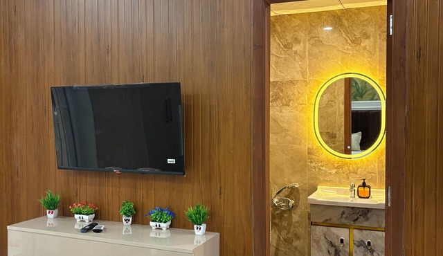 The Arlo Northeye 649 | Couple Friendly Stay in central Noida | Self Check-in
