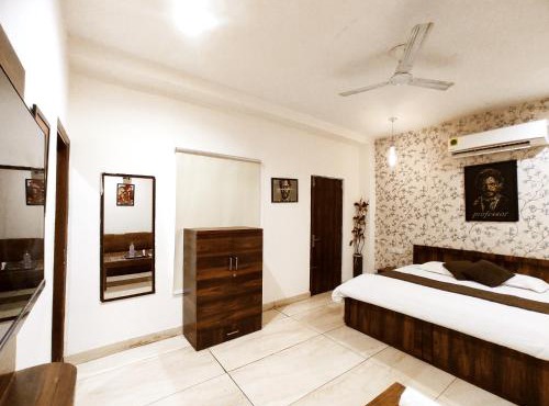THE BELLA CIAOO - By Sky Hotels & Homestays