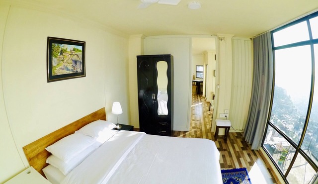 The Cliff House Serviced Apartment with Great Views