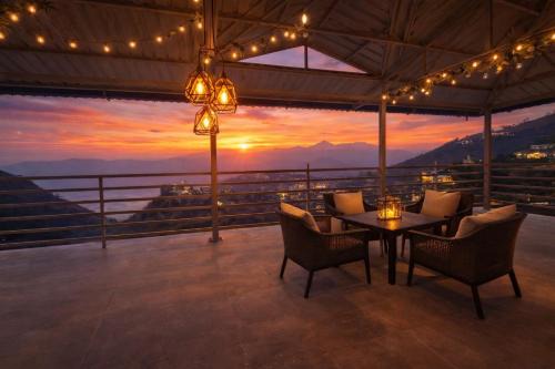 The Four Season Resort Mussoorie - top rated & most awarded aroperty in mussoorie