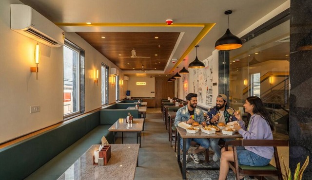 The Hosteller Delhi, International Airport