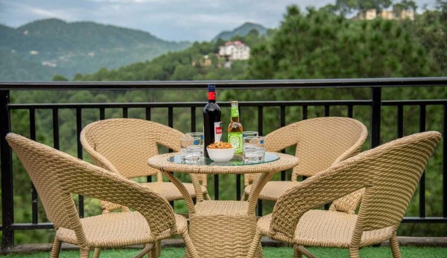 THE KASAULI TRAIL