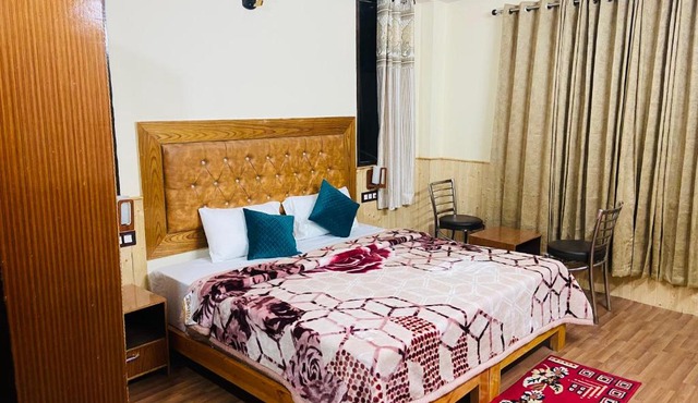 The Kuber Hotel & Restaurant