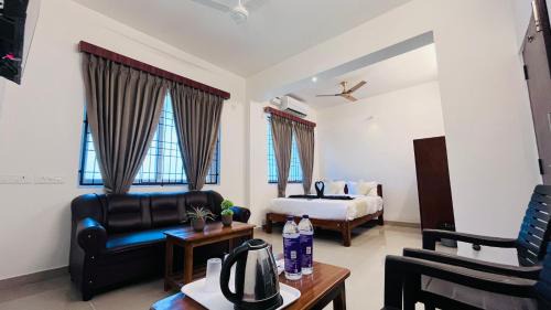 THE PLAZA, Very Close to Indira Gandhi Square, Near Sri Kamatchi Hotel, 100 feet Road, PONDICHERRY - BMC