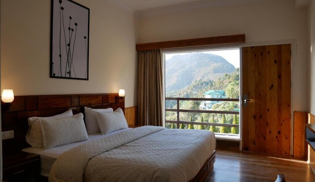 The Stone Age : a boutique hotel