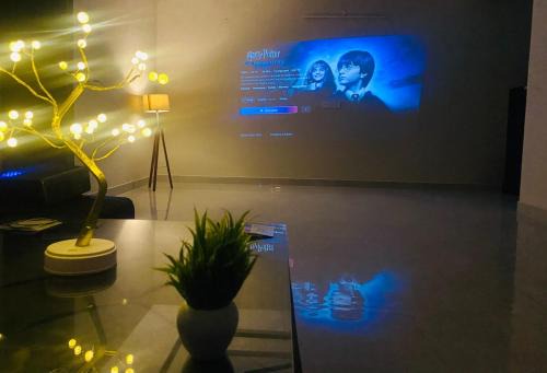 Theature Den Regal - a majestic hideaway