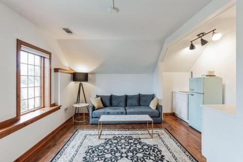 Thornton Studio with Kitchenette in Thornton