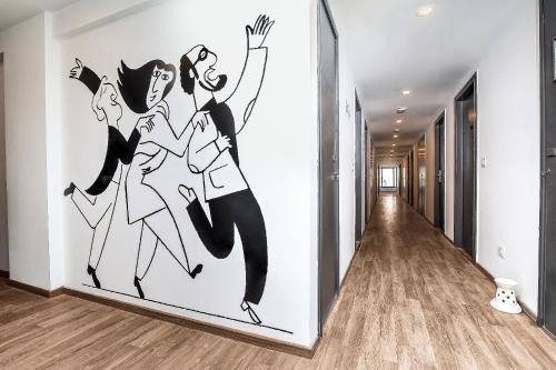 Townhouse Prakash continental Near Netaji Subhash Place Metro Station