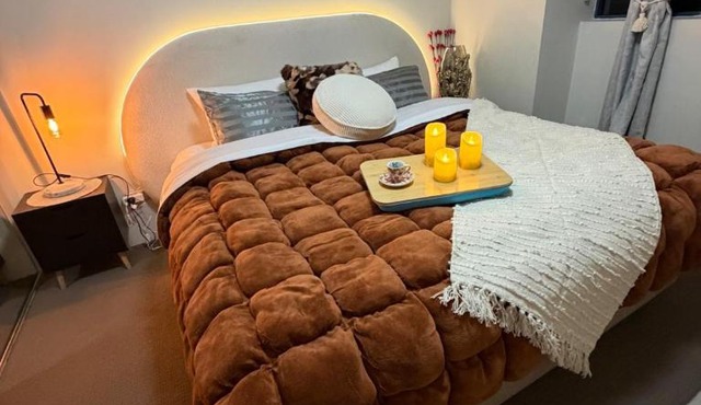 Twilight on Castlereagh, sleeps 4, stunning views in Sydney