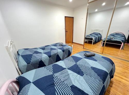 Twin Room in Spacious House - L5 in Sydney