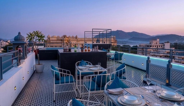 UDAISA - The Luxury Art
