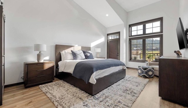 Unit 4 Villa - Golf Package Now Included! in Sturgis