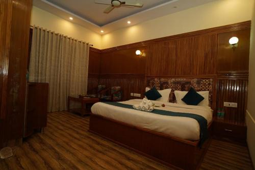 Vasant Corbett Resort By Mannat