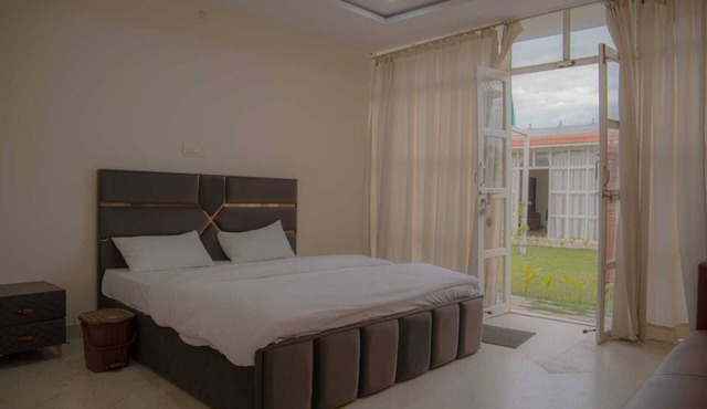 Vedaanvi & palace & Resort