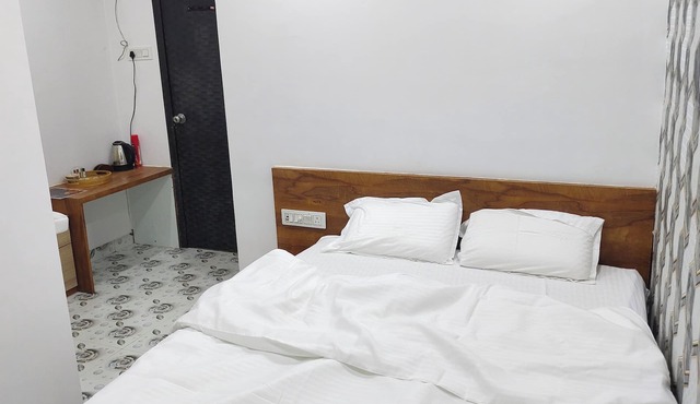 Vijay cozy rooms