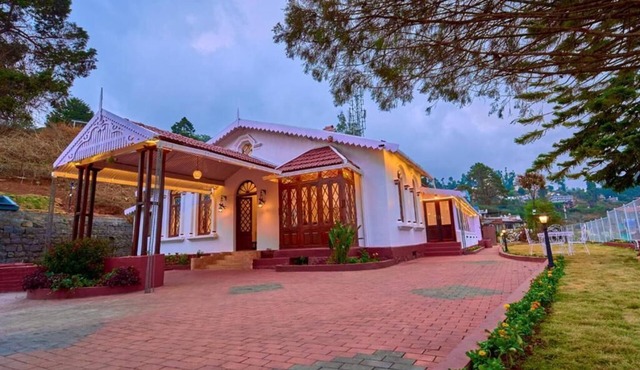 Vintage Inglenook Ooty by VOYE HOMES