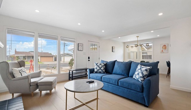 Walk to Beach - Remodeled Coastal 3 Beds Home Safe Town Highway 1 Near SF/SFO in Pacifica