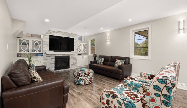 Walkout Basement with Private Entrance in Brampton