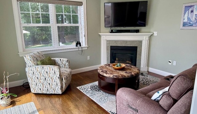 Waterfront contemporary townhouse with easy access to Boston communities in Danvers
