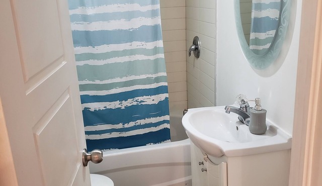 Well-located, fully-equipped apartment Arthur sauve in Laval