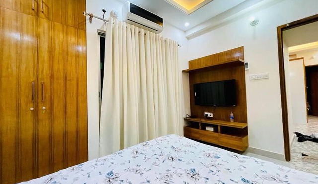 Where Luxury Meets Convenience.