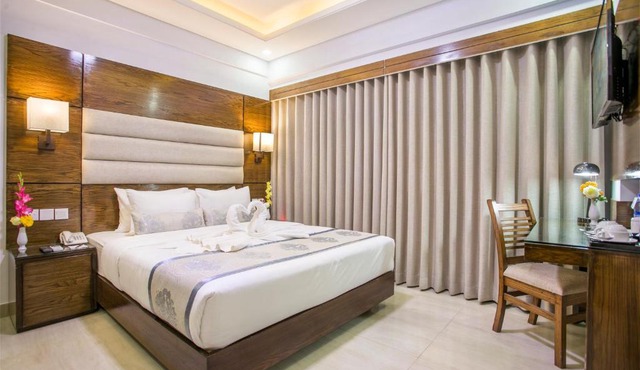 White Palace Hotel