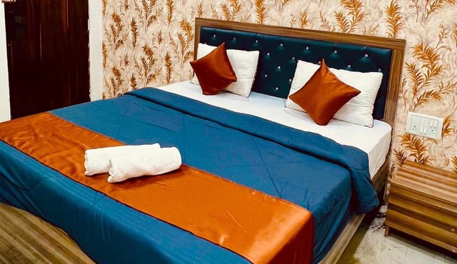 Yash Residency Lodging And Boarding