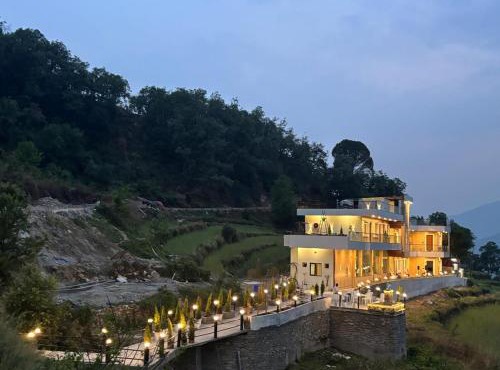 Yashasvi Himalayan Resort