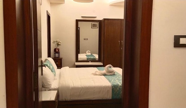 Yashini Home Stays
