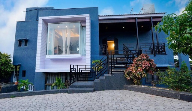 Zareen Villa Hill View property