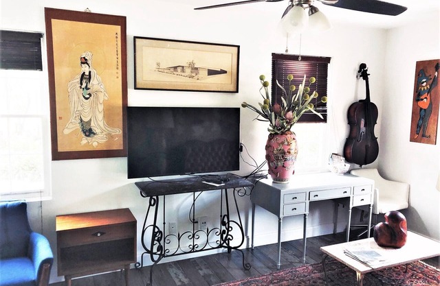 Downtown Art Eclectic 