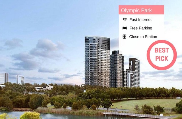 Luxury 2 Bed 2 Bath CITY VIEW APT @ Olympic Park