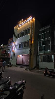 Mysore Hostel | V R S Luxury AC Male Dormitory