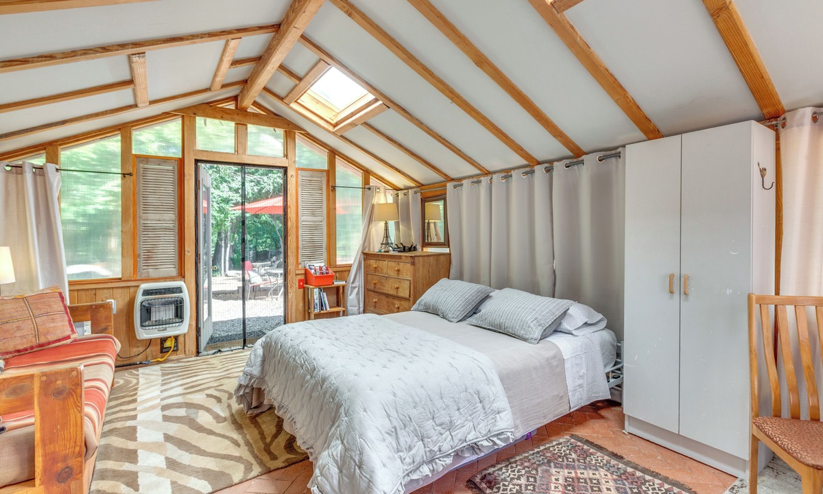 Nambe Pueblo Apartment | Cozy Santa Fe Getaway - Near Creek & Casinos